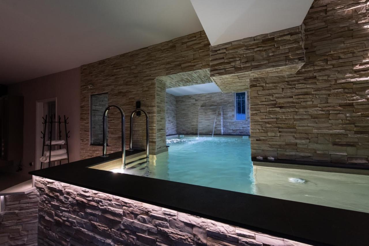 Villa Mairi - 2 Private Pools & Game Room Near Athens Salamís Eksteriør billede